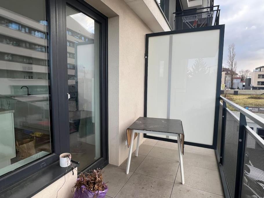 The Dante Prague - Family And Friends Apartments, Free Parking מראה חיצוני תמונה