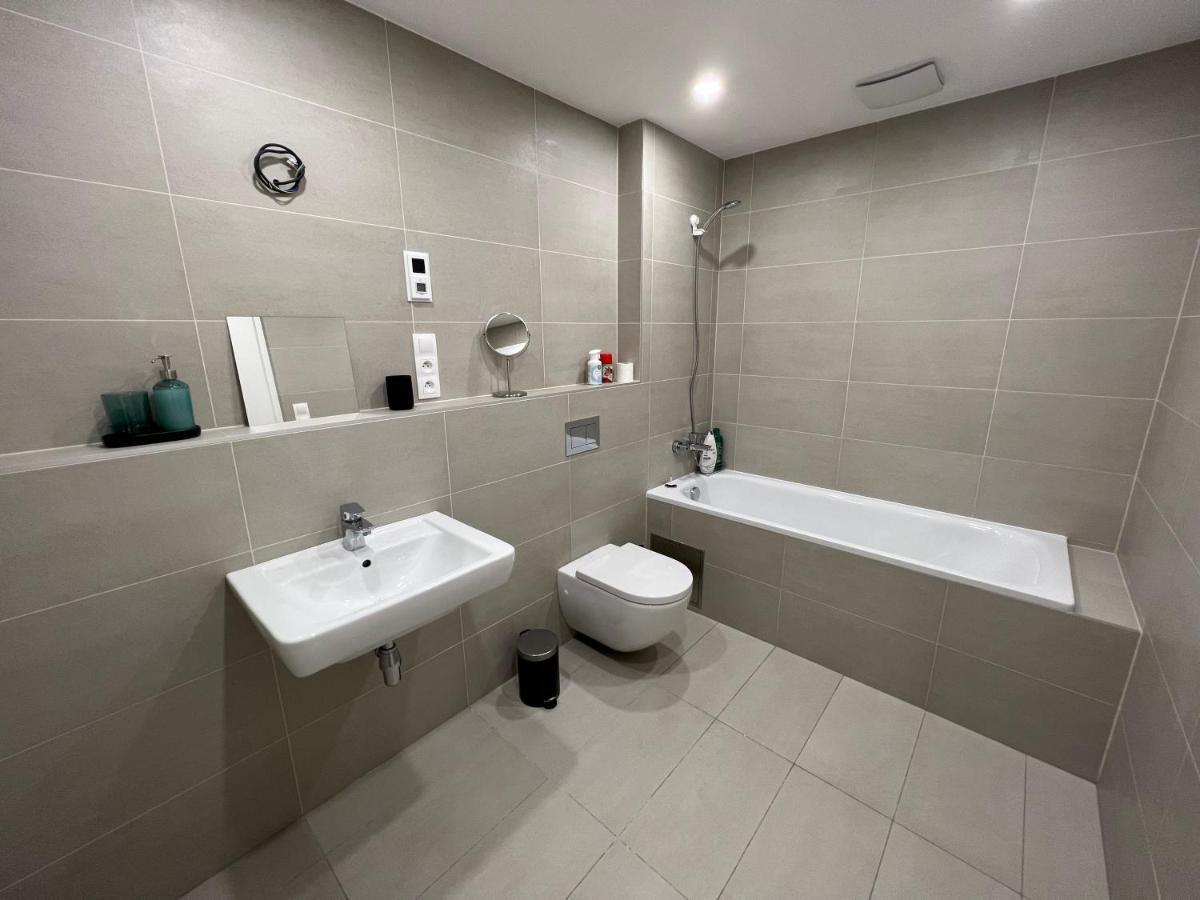 The Dante Prague - Family And Friends Apartments, Free Parking מראה חיצוני תמונה